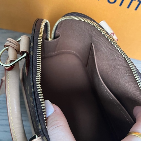 SOLD - Louis Vuitton Alma BB - Picture 8 of 11